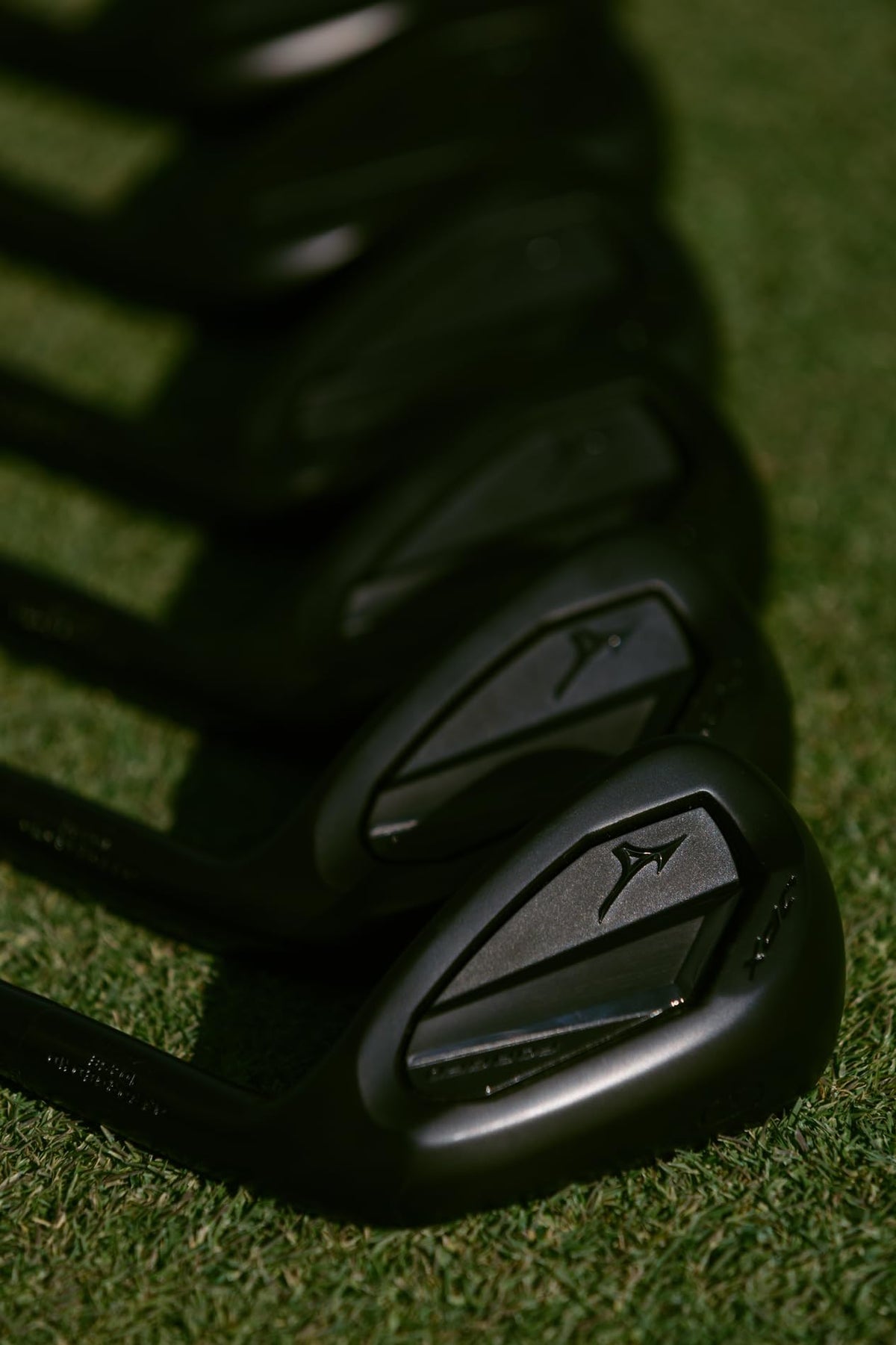 Mizuno JPX 925 Forged Iron Set - 5 - GW - RH / STEEL / REGULAR