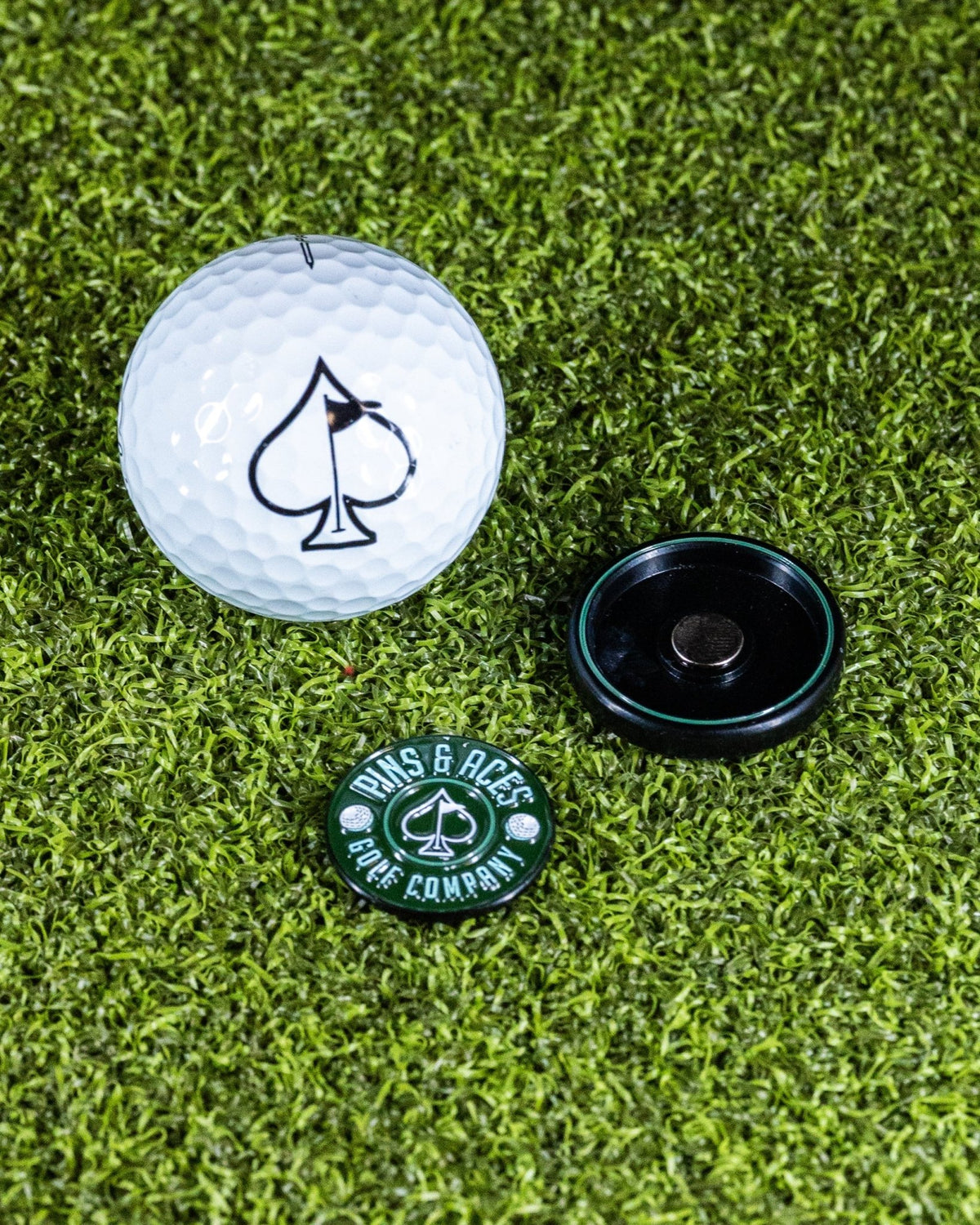 Pop Out Medallion Ball Marker - Green - Pins and Aces