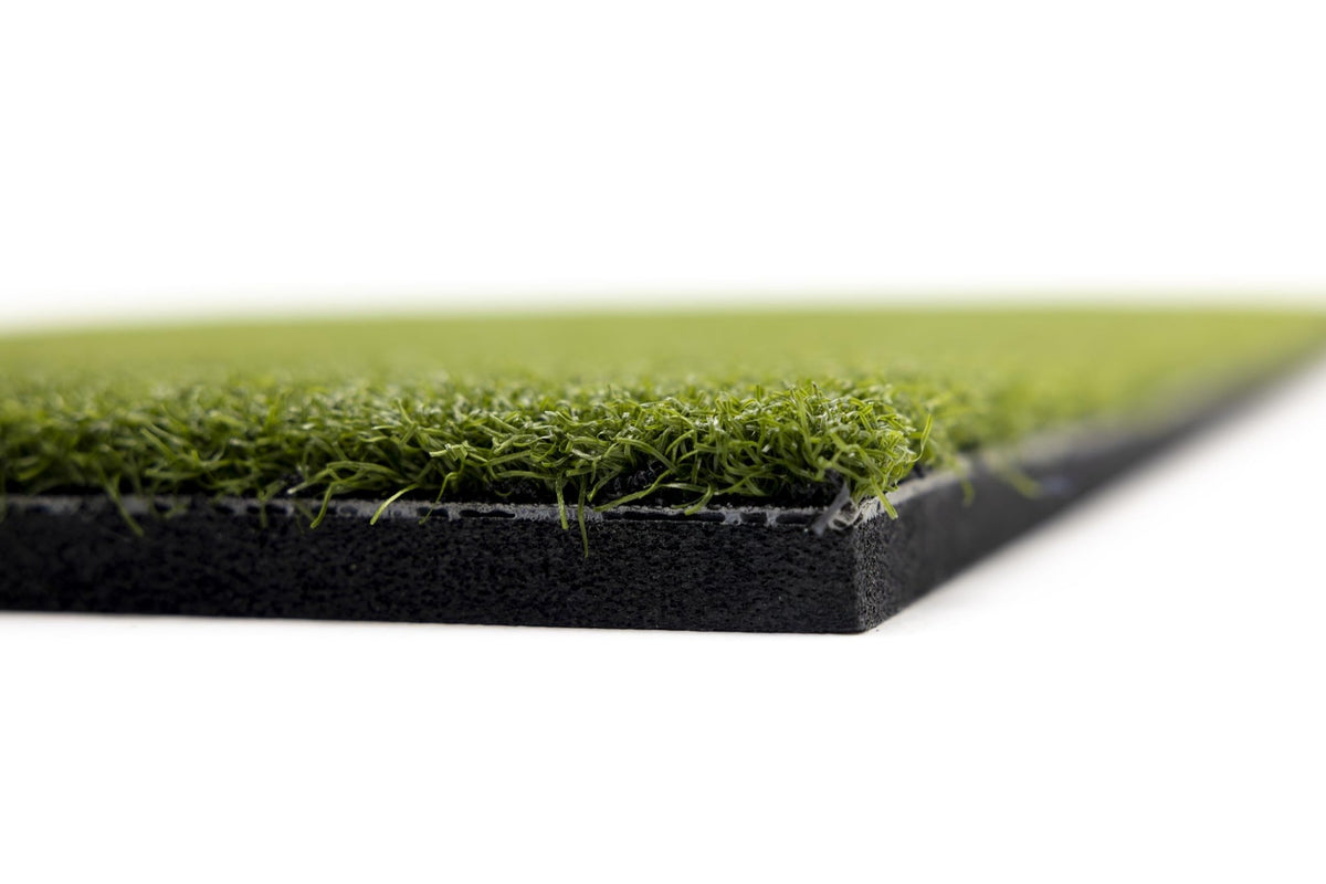 Premium Turf Indoor/Outdoor Golf Mat. Bonus Tray + 3 Tees - Advantage 4'x4 -