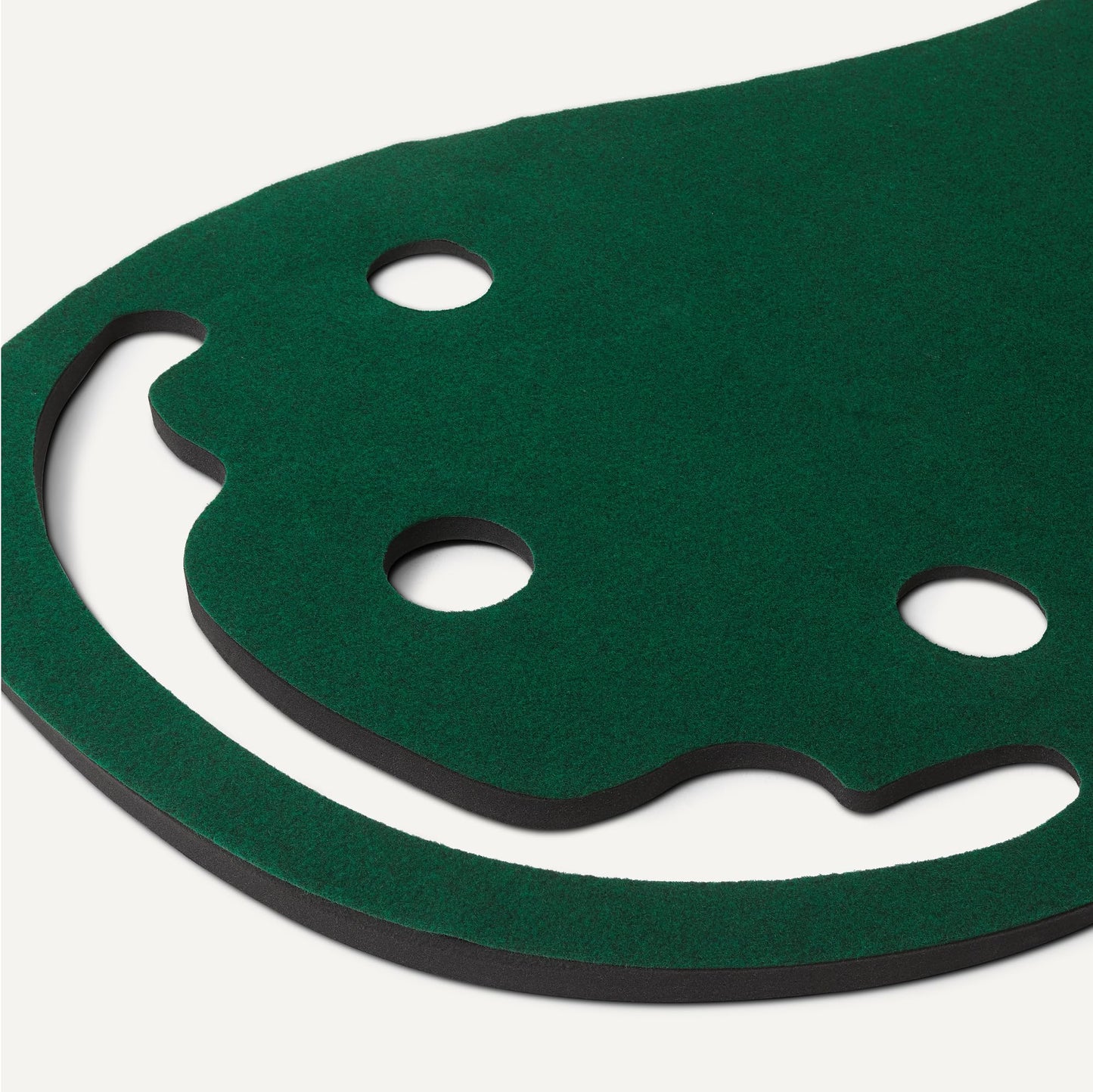 Amazon Basics Golf Putting Green