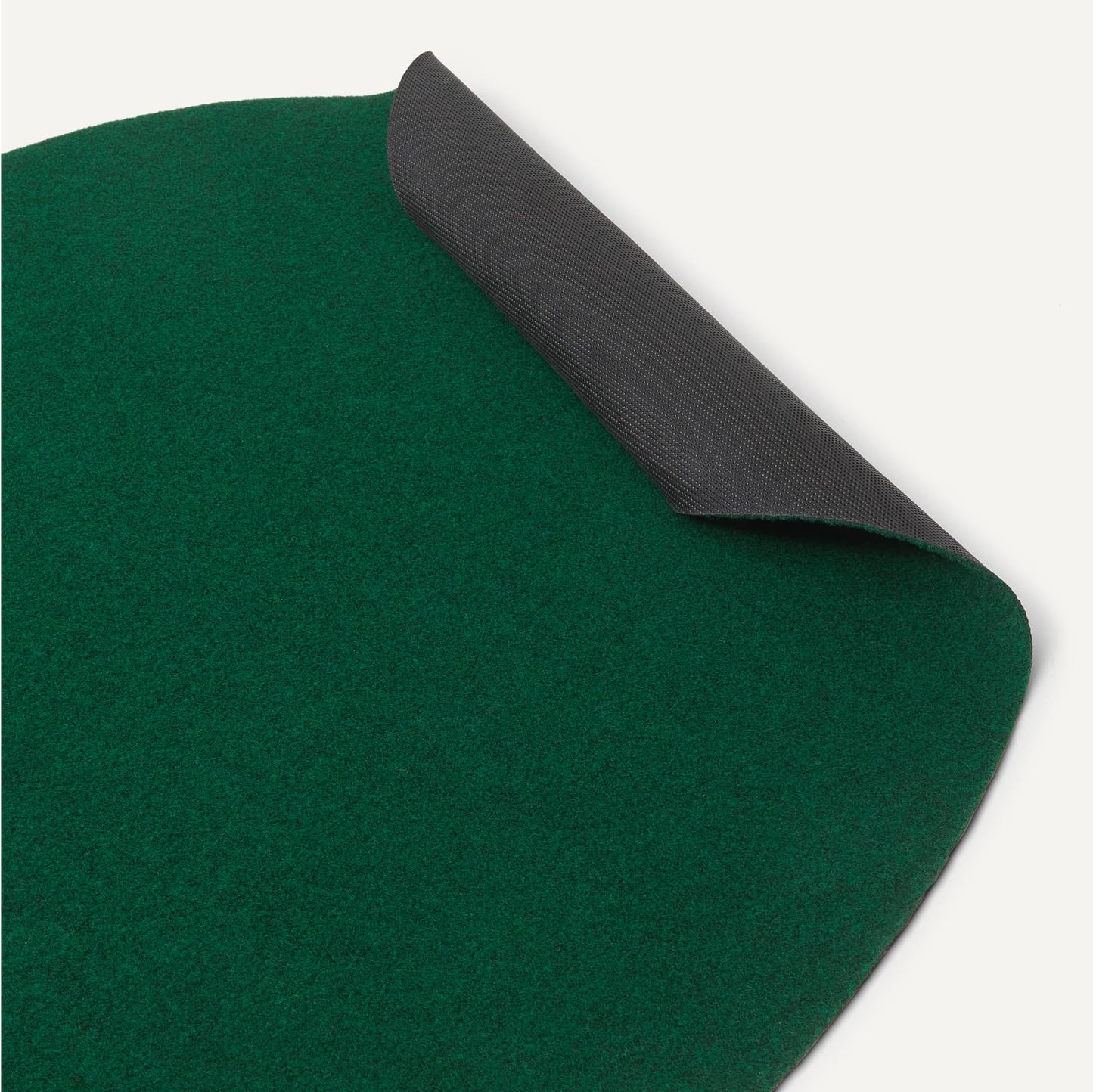 Amazon Basics Golf Putting Green