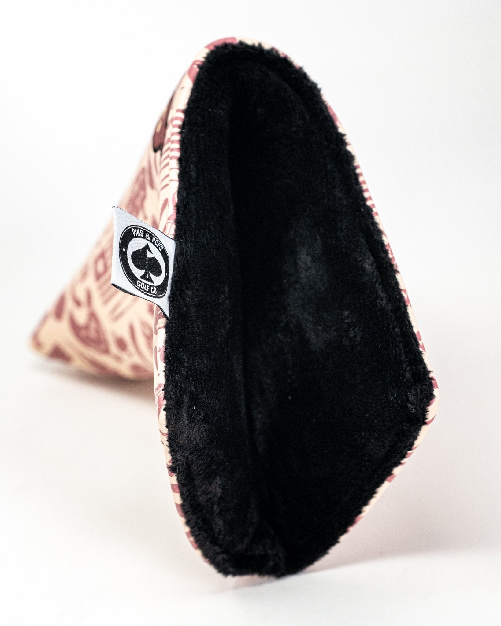 BBQ Links Blade Putter Cover - Pins and Aces