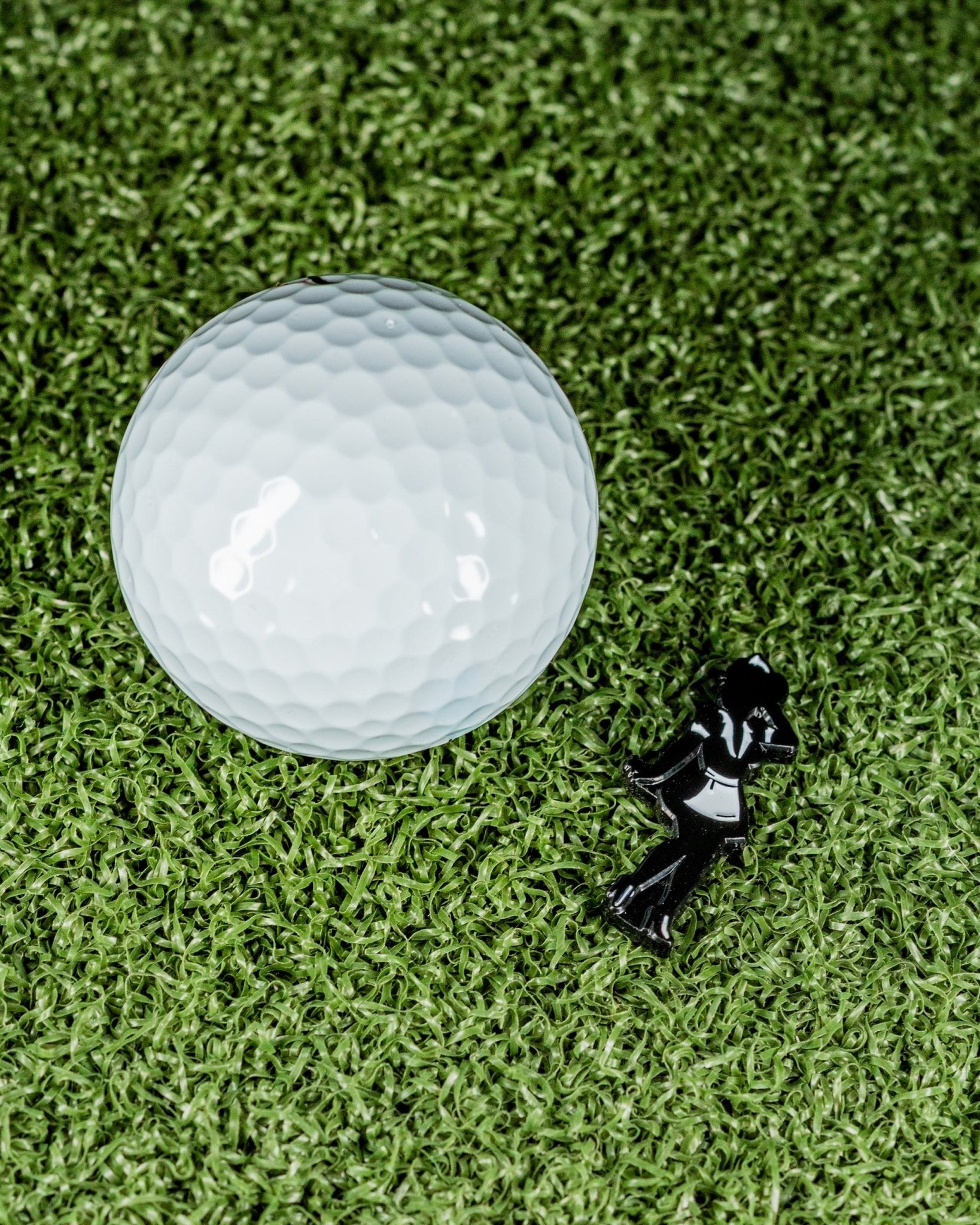 Blazy Susan Silhoutte - Ball Marker - Pins and Aces