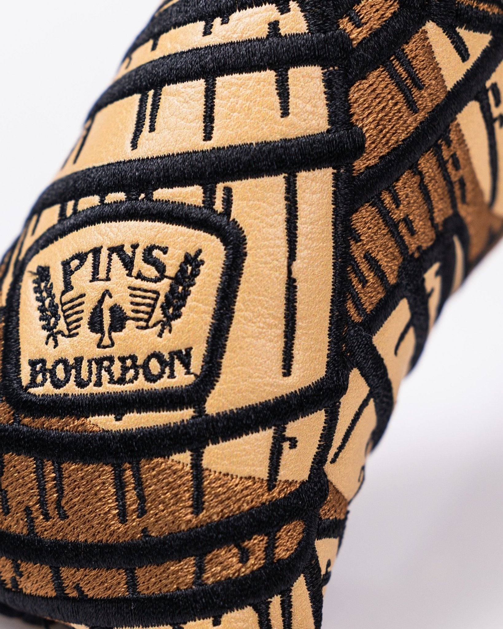 Bourbon Barrel Blade Putter Cover - Pins and Aces
