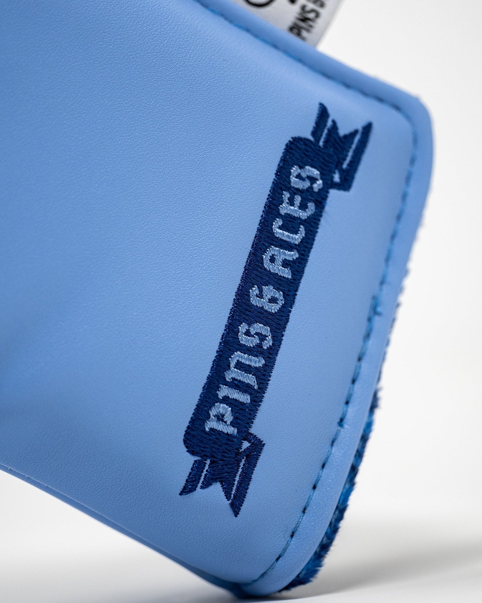 Coat of Arms - Blade Putter Cover - Pins and Aces
