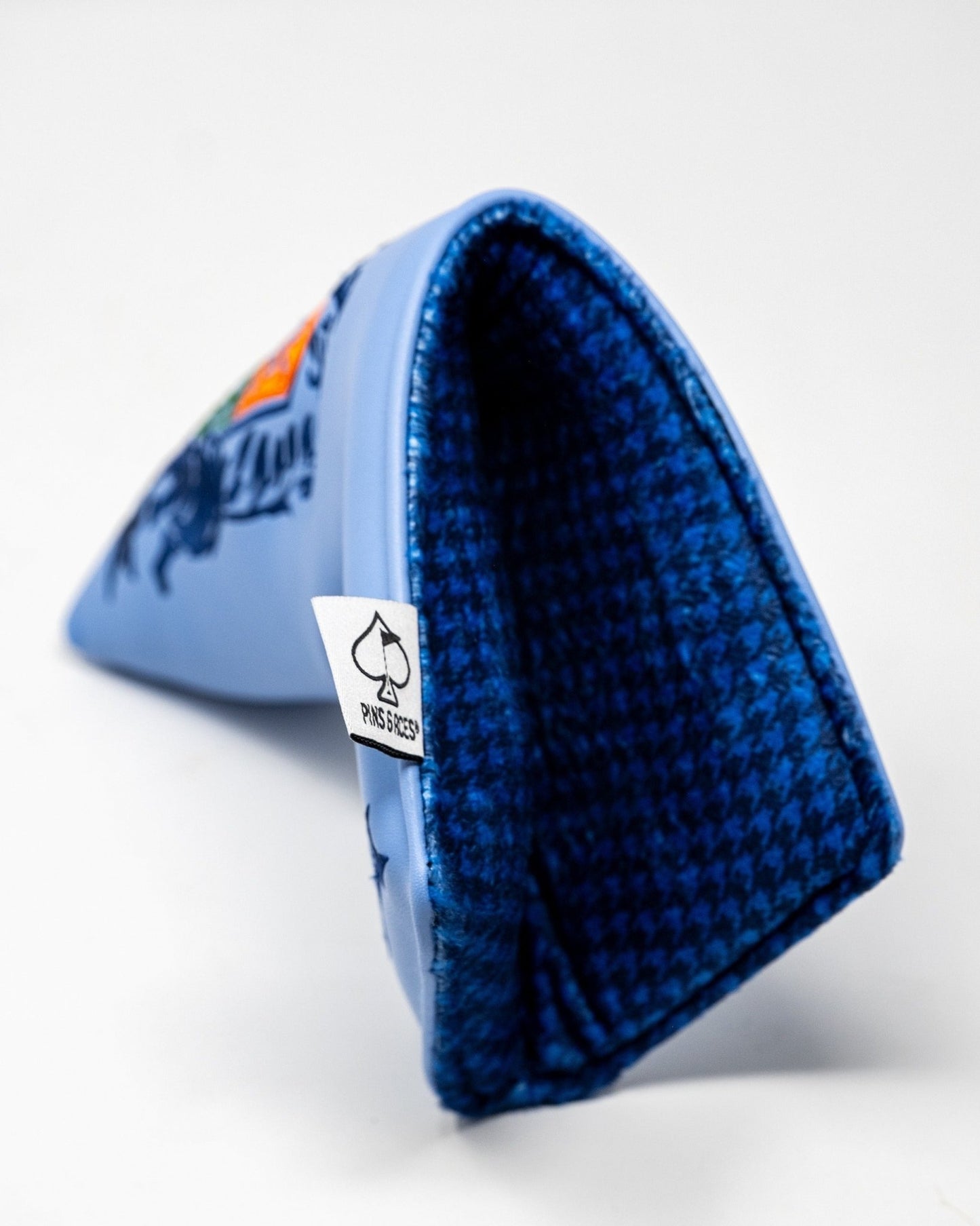 Coat of Arms - Blade Putter Cover - Pins and Aces