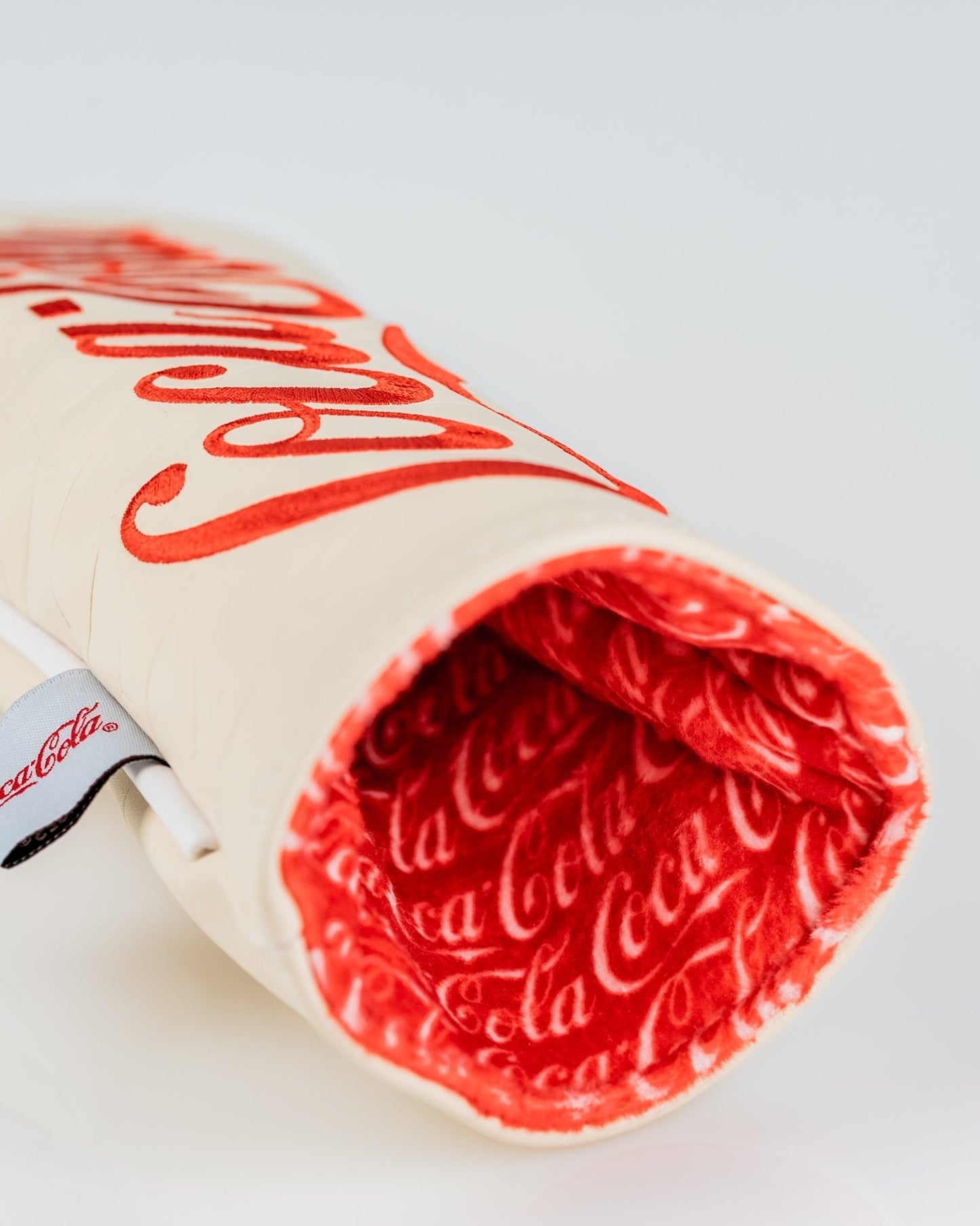 Coca-Cola - Hybrid Cover - Pins and Aces