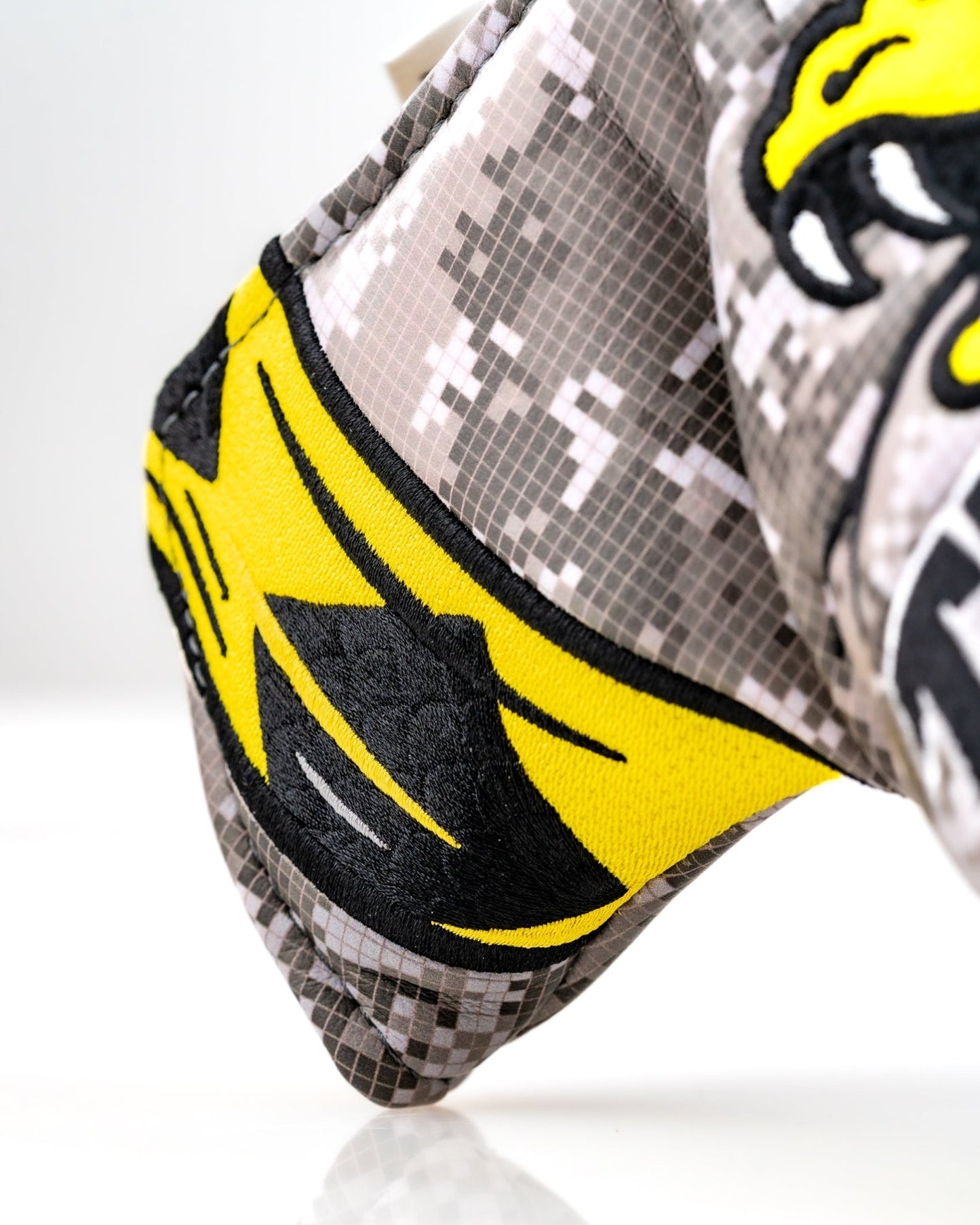 Don't Tread On Me 2.0 - Blade Putter Cover - Pins and Aces