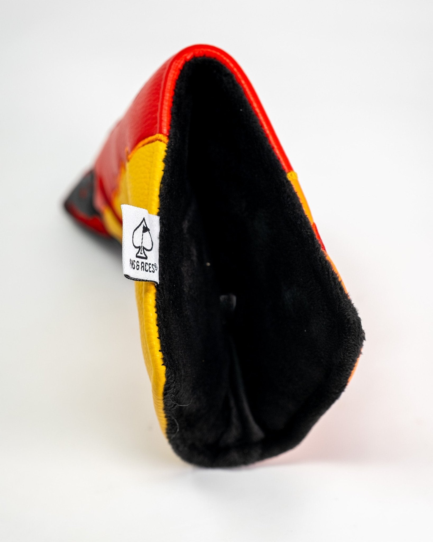 Flamin' Hot Cheaters - Blade Putter Cover - Pins and Aces