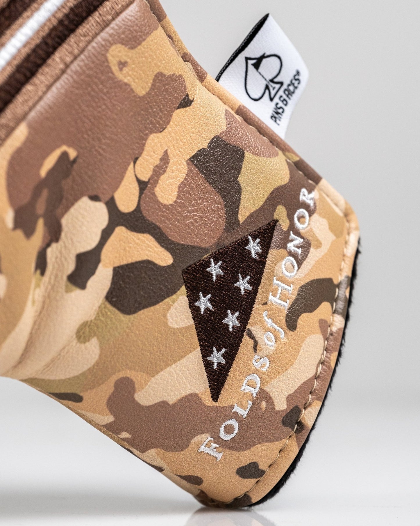 Folds of Honor 2.0 - Blade Putter Cover - Pins and Aces