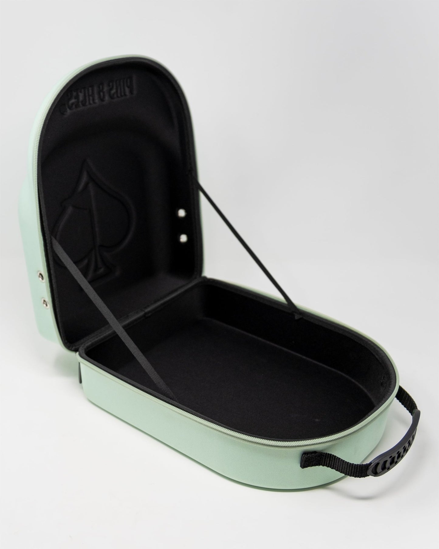 Hat Caddie - Pins and Aces