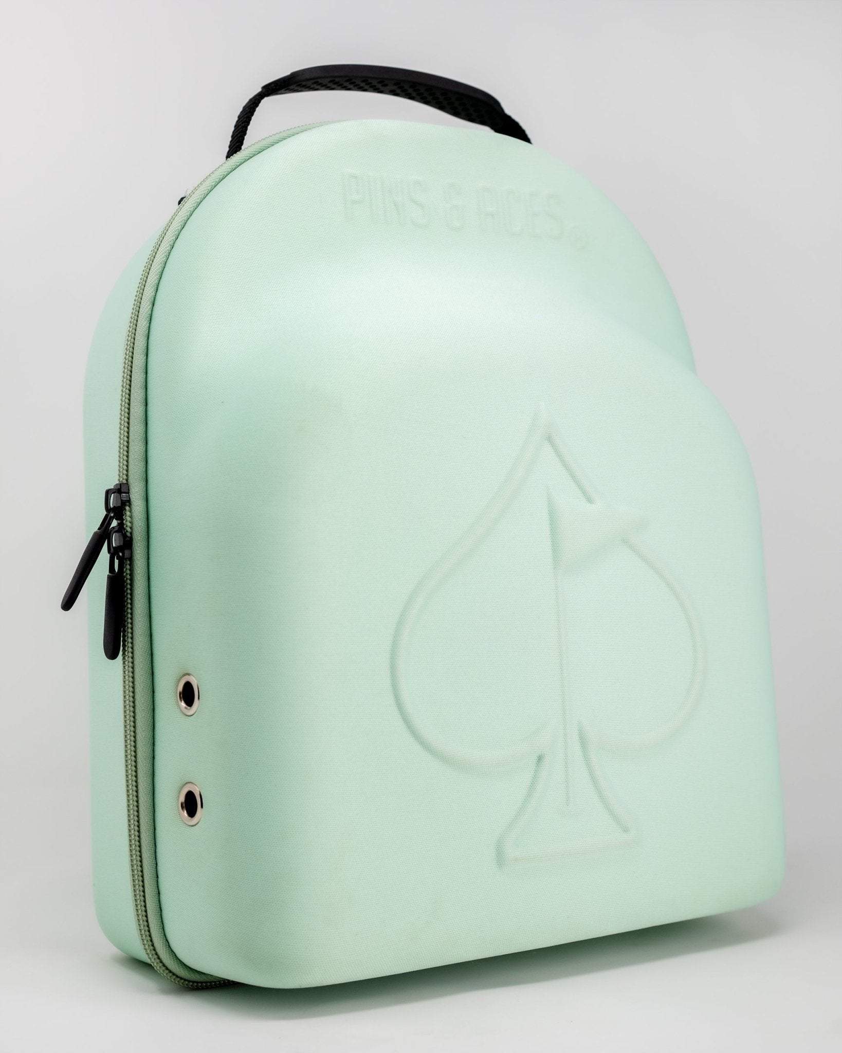 Hat Caddie - Pins and Aces