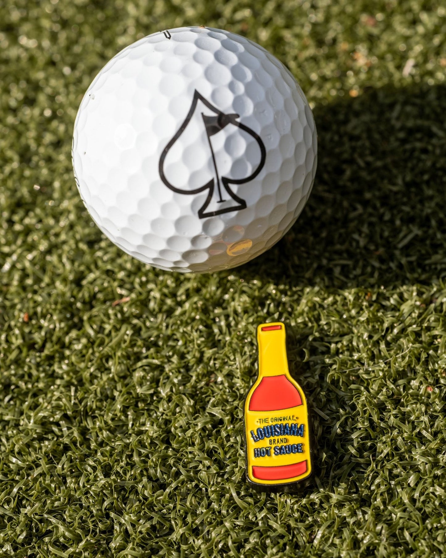 Louisiana Hot Sauce Ball Marker - Pins and Aces