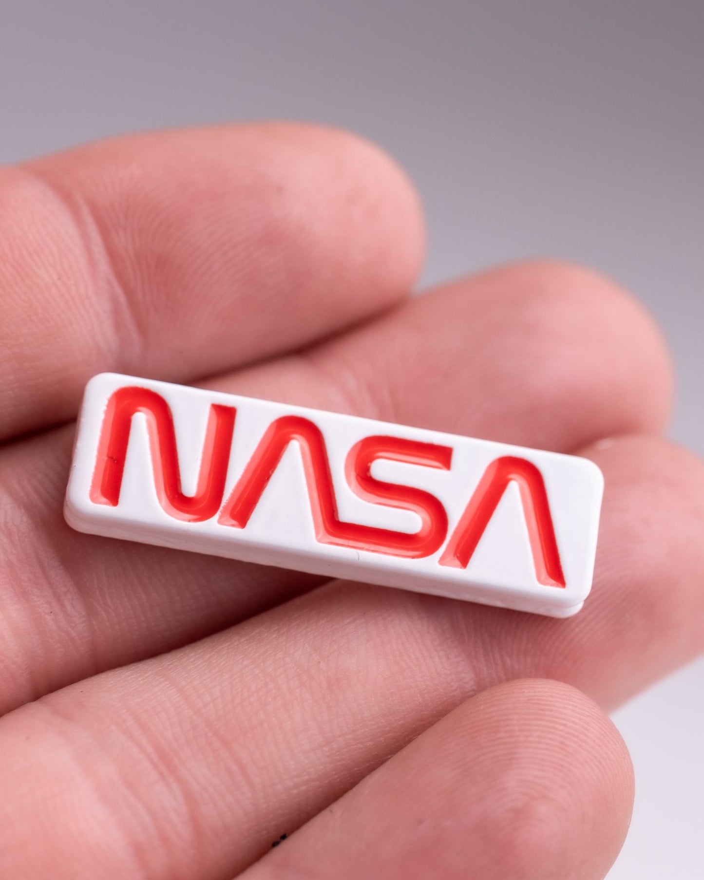 NASA "Worm" Ball Marker - Pins and Aces