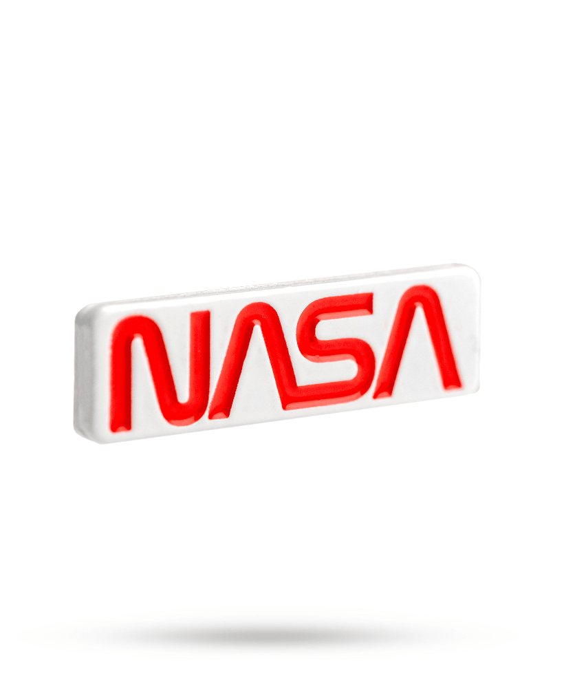 Pins and Aces NASA Worm Ball Marker - Thumbnail 3