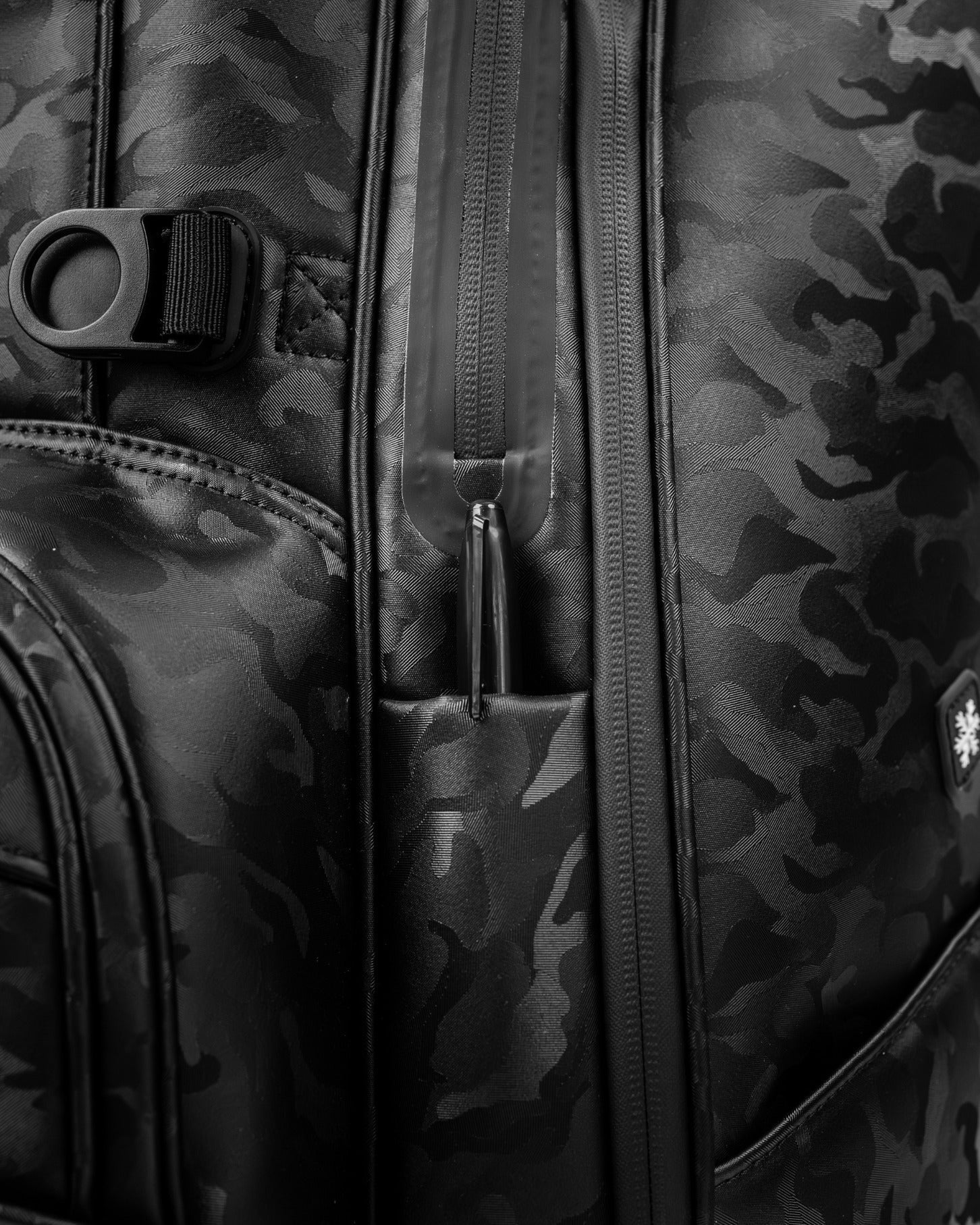 Player Preferred™ Golf Bag - Black Camo - Pins and Aces