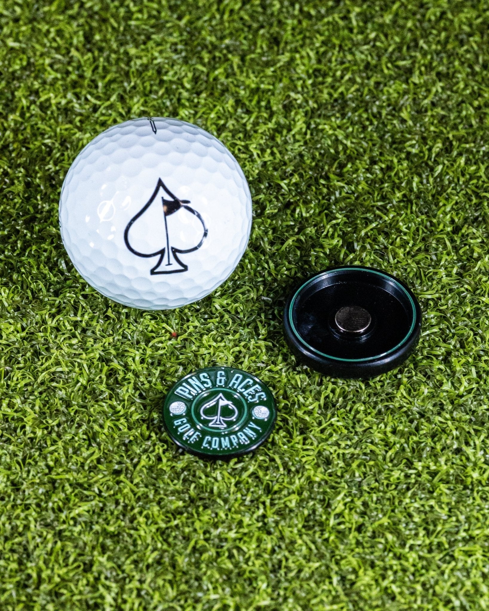 Pop Out Medallion Ball Marker - Green - Pins and Aces