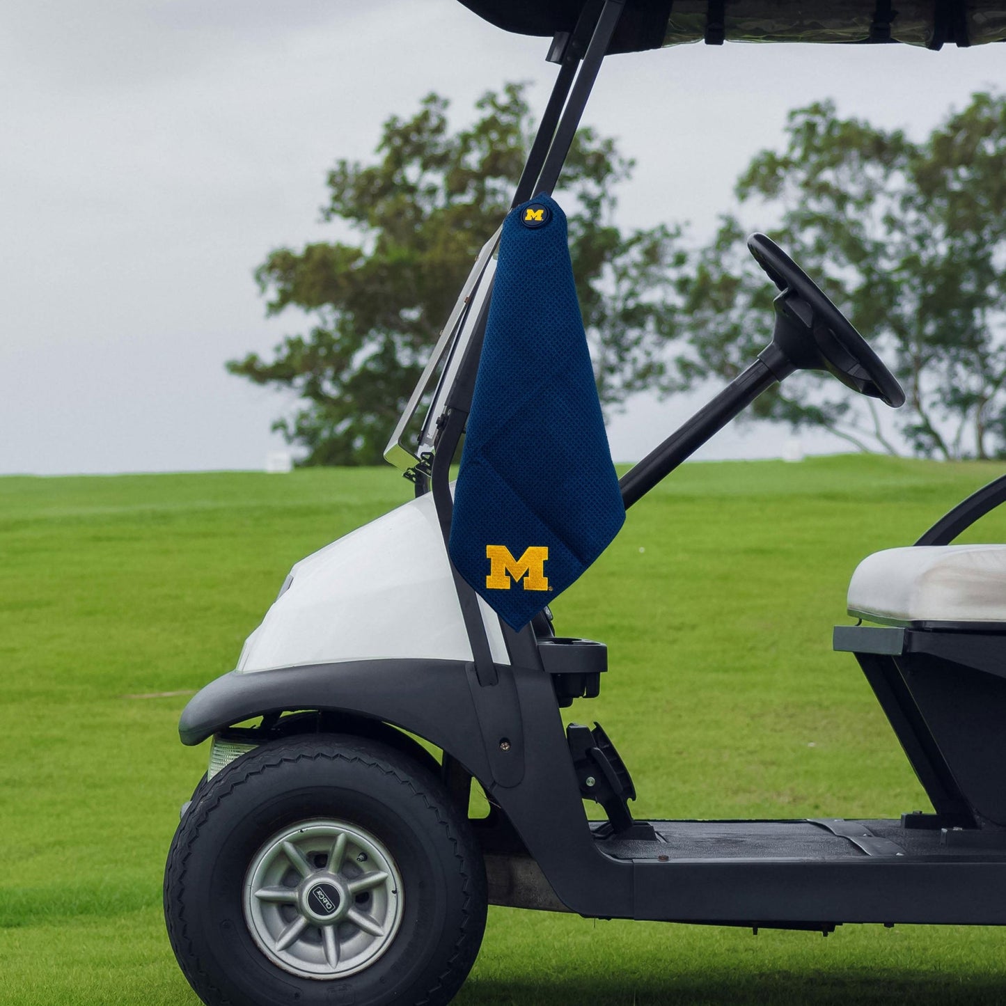 Team Golf Michigan Magnetic Golf Towel - Team Golf USA