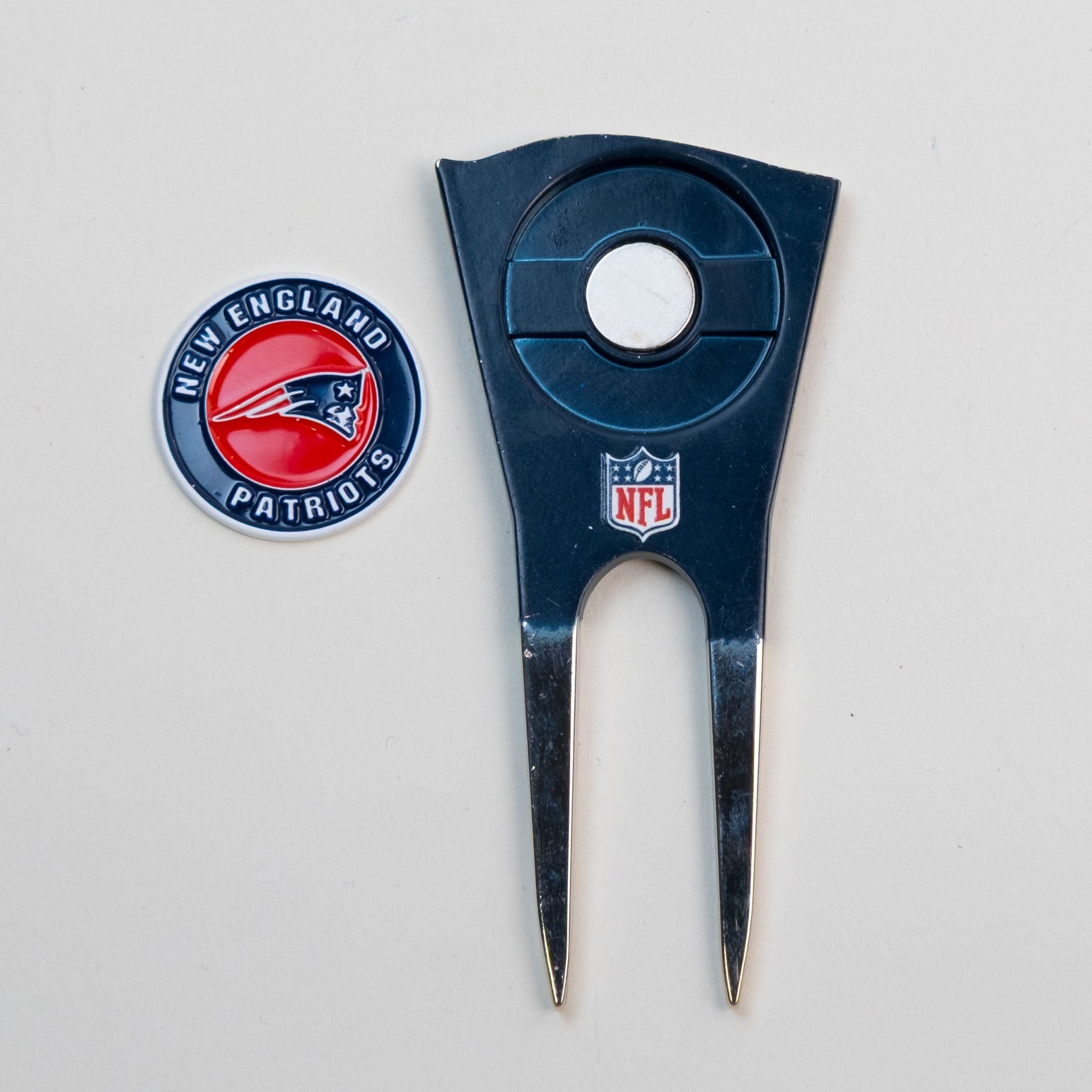 Team Golf NE Patriots Divot Tools - Custom Shaped - 