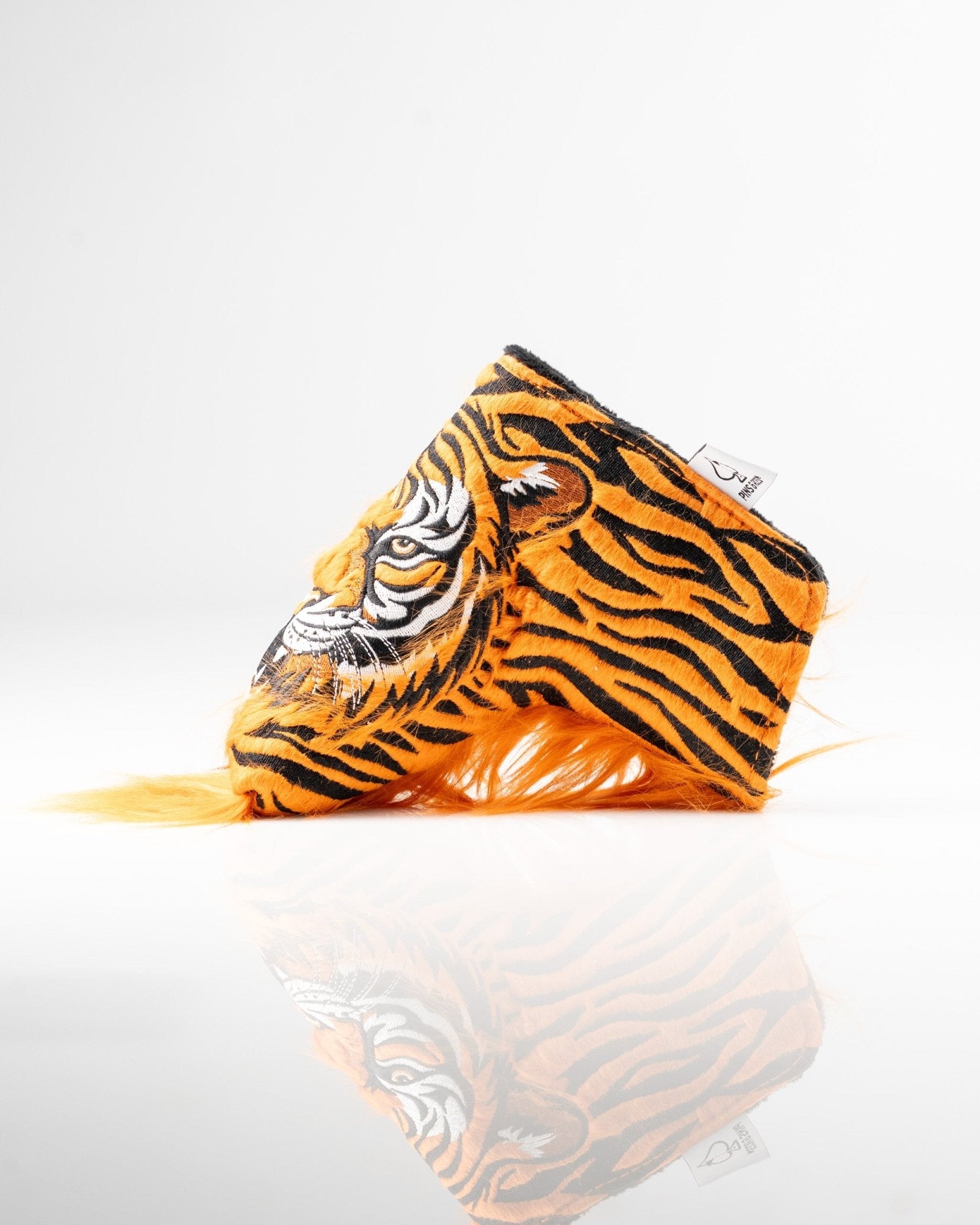 Tiger - Blade Putter Cover - Pins and Aces