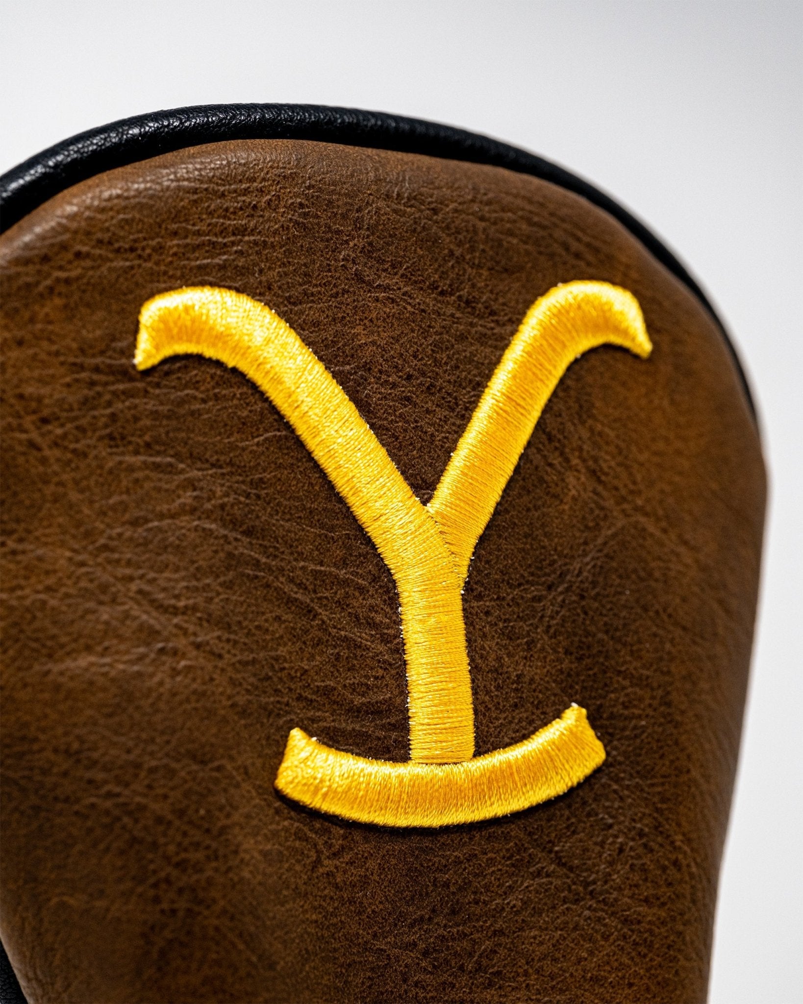 Yellowstone Hybrid Cover - Pins and Aces